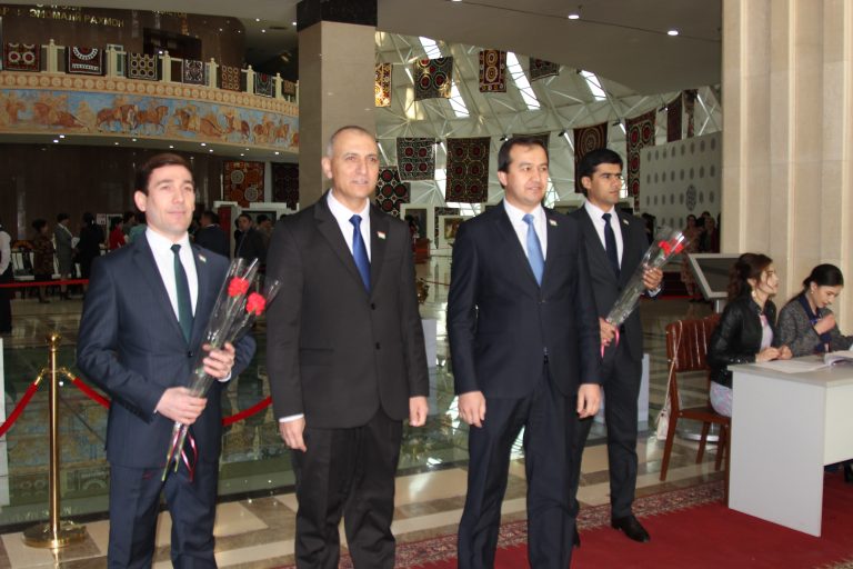 Ифтитоҳи намоиши ҷумҳуриявӣ таҳти унвони “Инъикоси чеҳраи зан – модар дар ёдгориҳои Осорхонаи миллии Тоҷикистон”