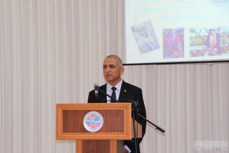 Ифтитоҳи намоиши ҷашнии “Ваҳдатнигор”