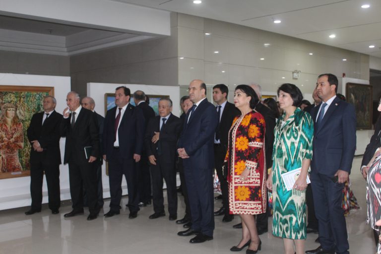 Ифтитоҳи намоиши “Ҷашни Наврӯз дар асарҳои рассомони Тоҷикистон” ва баргузории конфронси илмӣ-назарявии “Наврӯз – суннати мондагори ваҳдат аст”