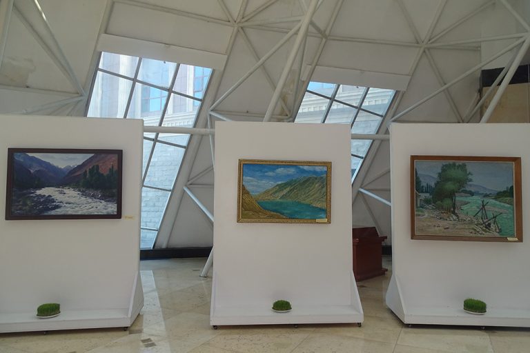 Ифтитоҳи намоиш бахшида ба Рӯзи байналмилалии ҳифзи пиряхҳо