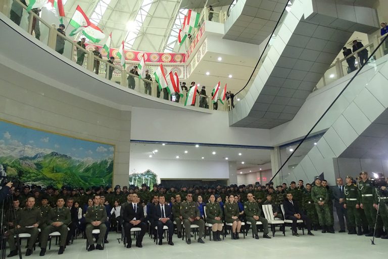 Баргузори чорабинии ҷашнӣ зери унвони “Ҳифзи ватан ва инъикоси он дар асарҳои рассомон”