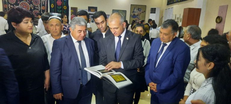 Дар шаҳри Хуҷанд намоиши “Тоҷикистон – кишвари дарёҳои тиллоӣ” ифтитоҳ гардид